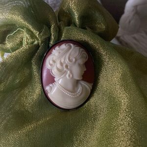 Cameo brooch